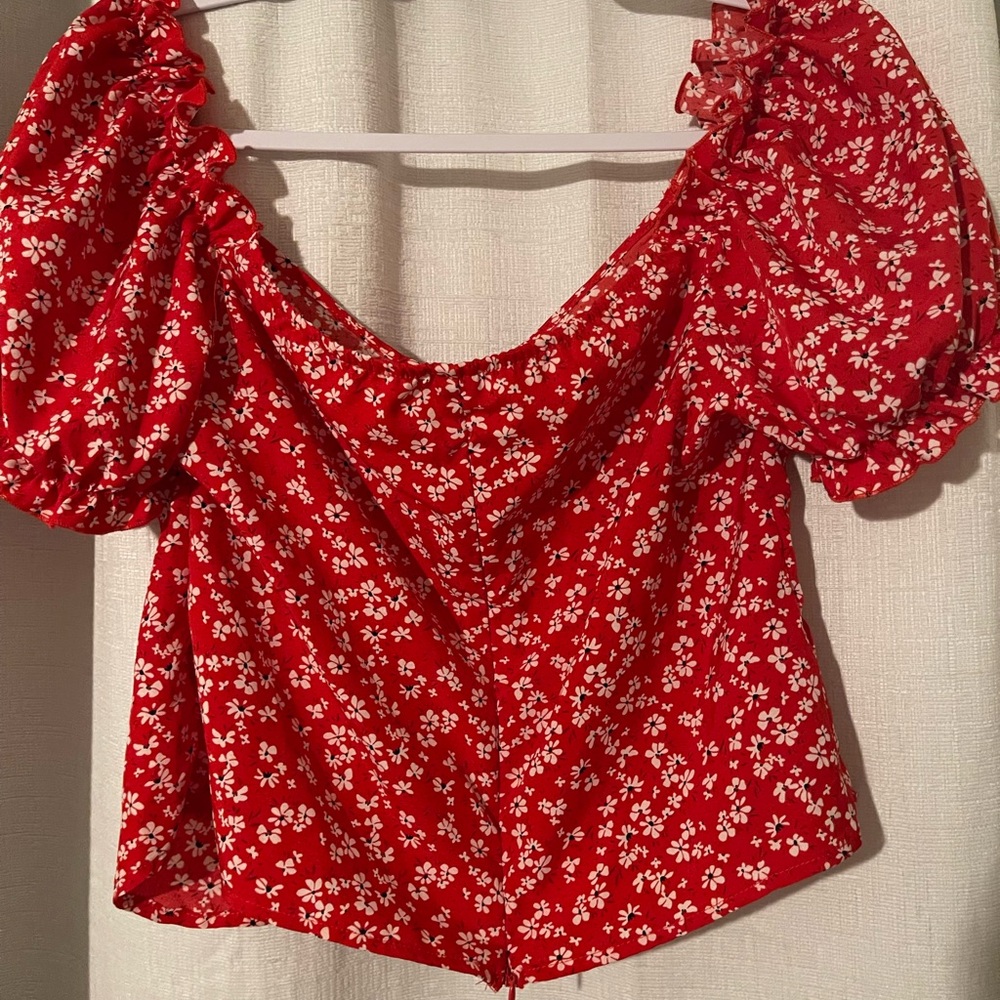 SHEIN Red Floral Puff Sleeve Blouse